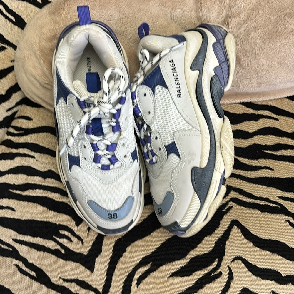 Balenciaga Triple S Chunky Sneaker - Picture 5 of 5